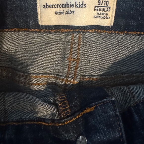 Abercrombie& Fitch Kids Jean Skirt - Picture 2 of 2